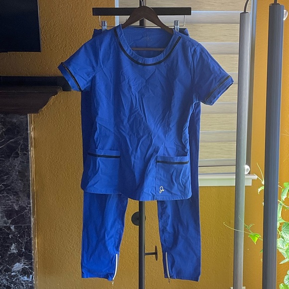 Jaanuu Other Jaanuu Scrub Set 8 Poshmark